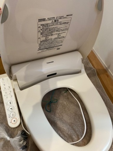 東芝　ウォシュレット　シャワートイレ