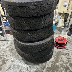 キャンター、エルフ2t  185/85R16 6本　5穴　ホイールスタッドレスセット