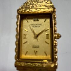 イタリアのメーカーバレンチノゴールド時計