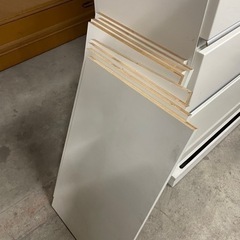 🌸新生活応援🌸 値下げ中‼️ 高級家具🌿‬ 美品🌟 スライドドア カリモク家具 収納棚 食器棚 大人気色 キッチンボード ホワイト