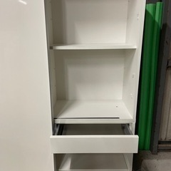 🌸新生活応援🌸 値下げ中‼️ 高級家具🌿‬ 美品🌟 スライドドア カリモク家具 収納棚 食器棚 大人気色 キッチンボード ホワイト