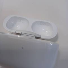 Apple AirPods Pro 第2世代 (A2968) 充電ケースのみ！