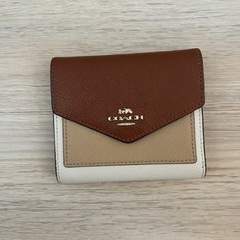 coach 三つ折り財布