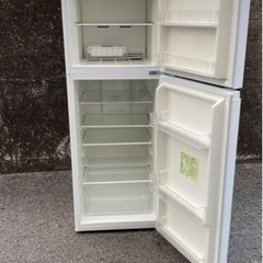 冷凍冷蔵庫（2021年）冷凍60L 冷蔵176L 傷あり