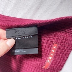 プラダ PRADA マフラー リブ ロゴ入り