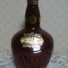 洋酒空瓶ローヤルサルーン２１値下げしました。