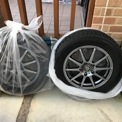 値下げ アルミホイール付きスタッドレスタイヤ4本セット 215/60R16