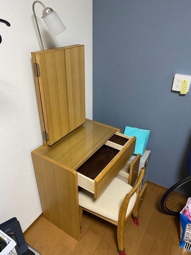 【再値下】ドレッサー 化粧台 三面鏡 照明イス付属 美品