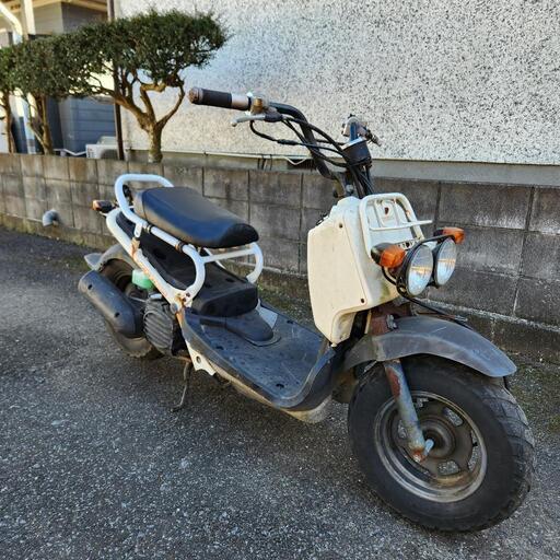 ズーマー　走行距離たったの1700キロ　ZOOMER　バッテリー、リザーブタンク新品 64