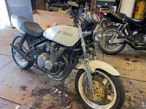 カワサキKAWASAKIゼファー400 ＺＥＰＨＹＲ400