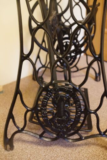 足踏みミシン テーブル SINGER 網目 シンガー 網目ミシン脚 ミシン台