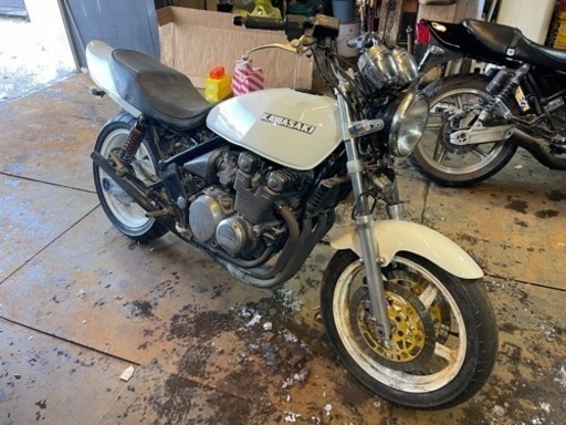 カワサキKAWASAKIゼファー400 ＺＥＰＨＹＲ400