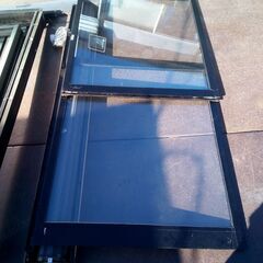 シャッター付引違い窓　サッシ　窓　シャッター