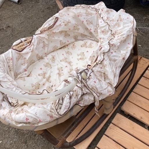 ベビー用ゆりかご