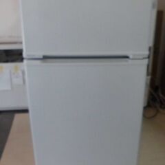 JMR0578)ノンフロン冷凍冷蔵庫 ユーイング MR-D90E...