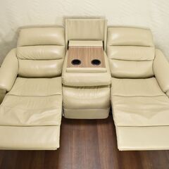 【ヤ取終了2/16】≪zyt1302ジ≫ ニトリ 3人掛け電動リクライニングソファ Nビリーバ レザー アイボリー系 本革/USB/フラット/3P 60106-08