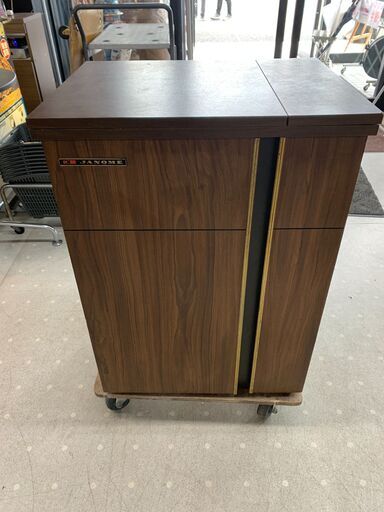★来店限定★　ジャノメ　台付きミシン　MODEL802　レトロ　通電確認済み　現状渡し