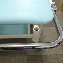 高田ベット ほぼ未使用の医療用ストレッチャー（マットカラー：ブルー）