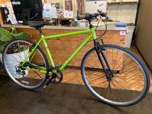 【チェーン新品！】6段変速　700×28cクロスバイク　ライムグリーン