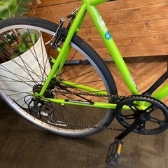 チェーン新品！】6段変速 700×28cクロスバイク ライムグリーン