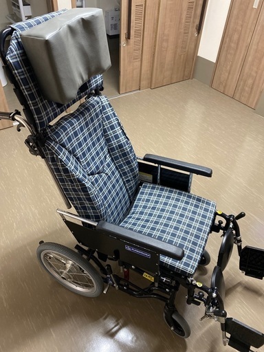 リクライニング式車椅子