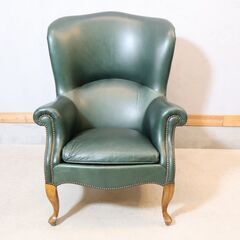 IDC OTSUKA(大塚家具)取り扱いの高級ブランドVARO,S.A. VALENTI(バロッサバレンティ)の総皮革 ハイバックシングルソファー。クラシカルなアンティーク調の1人掛けソファ♪