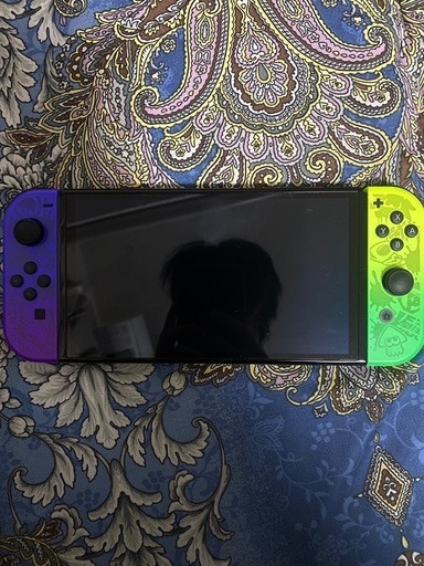 ＊急ぎ＊ニンテンドースウィッチスプラトゥーンエディションを売ります
