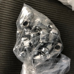 セレナに使用スタットレスタイヤアルミホイール4本セットナット付き