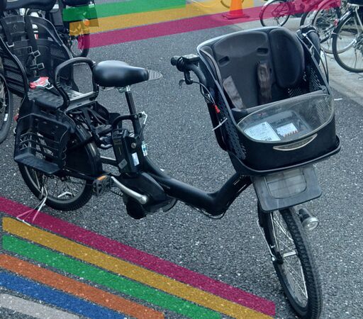 369?土日もお子様と土足のままご試乗可能です。?バカ親切な電動自転車屋  ?️２０インチ、チャイルドシート、２人乗り、３人乗り、１人乗り電動自転車    ?安心保障の３カ月・無料交換保証、１００日間・点検無料サービス付き?  ?オプション無料。後ろチャイルドシートをかごに変更して１人乗りに変更も可能です。  ?１回の充電で３０ｋｍ以上の走行が可能です。山手線を半周くらいの距離を走れます。  ?バ