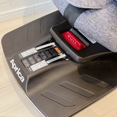 アップリカ クルリラ チャイルドシート 回転式 ISOFIX シートベルト