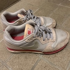 NIKE スニーカー