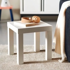 IKEAのサイドテーブル