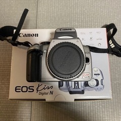 【再々値下げ】一眼レフカメラ　Canon EOS Kiss Di...