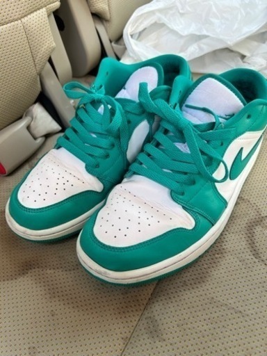 NIKE JORDAN LOW エメラルド