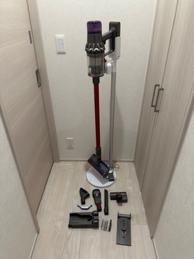 【締め切りました】ダイソン　Dyson V11 fluffy+