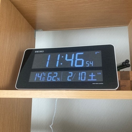 セイコー　デジタル電波時計　掛け時計 置き時計 兼用  DL208W