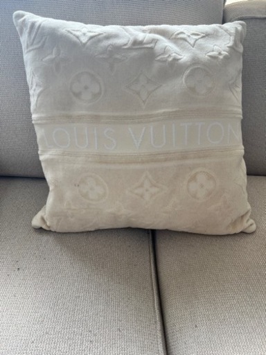 VUITTONクッション