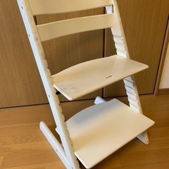 ストッケ　トリップトラップ　Stokke TRIPP TRAPP