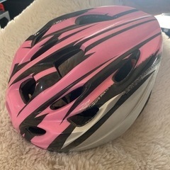 自転車ヘルメット女性