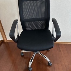 黒色の椅子　　決まりました、