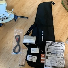 フェルナンデス　zo-3 ストラト　美品　アンプ内蔵ギター