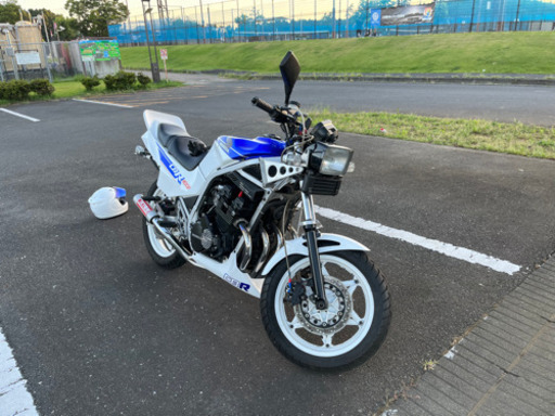 CBR400F