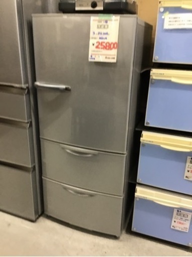 AQUA    ３ドア冷蔵庫　272L    2015年製　自動製氷なし　中古品