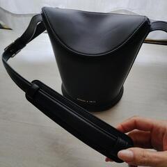 CHARLES&KEITH　アウレア　ロングバケットバック