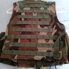 タクティカルベストセット、迷彩