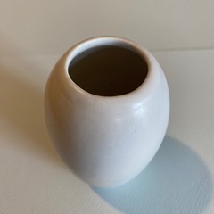 花瓶　陶器　フラワーベース　白　小さめ