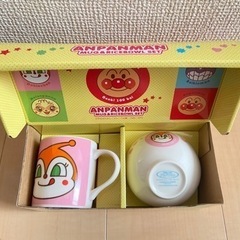 アンパンマン　マグ＆茶碗セット　ドキンちゃん (値下げ)