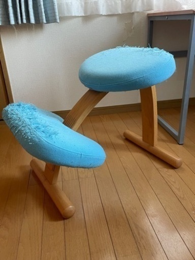 リボ社 バランスチェア  濃いブルー(1枚目はカバー)