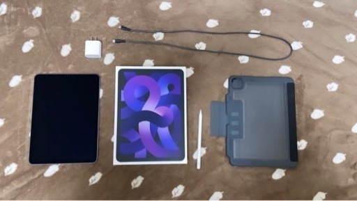 iPadAir(第5世代)、Apple Pencil(第2世代)とケース付き