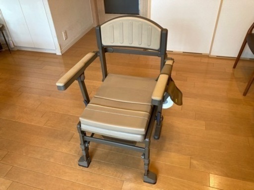 ポータブルトイレ